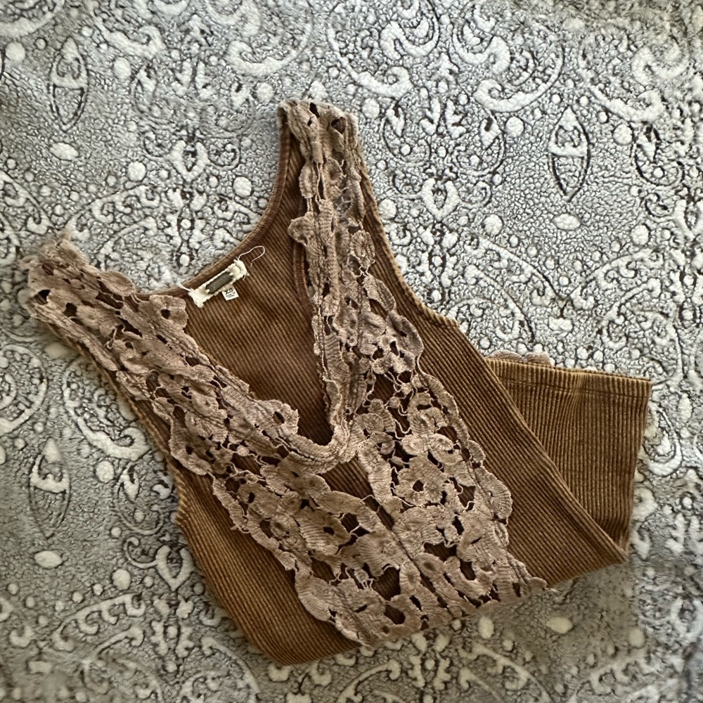 Gimmicks by BKE Brown Lace Tank Top